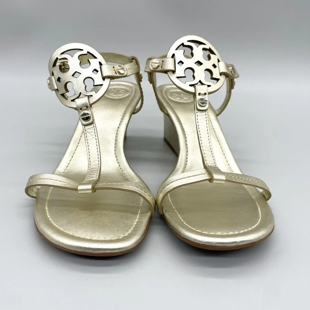 Tory Burch Miller T Strap Wedge Sandals Womens 7M Metallic Gold Leather Logo
